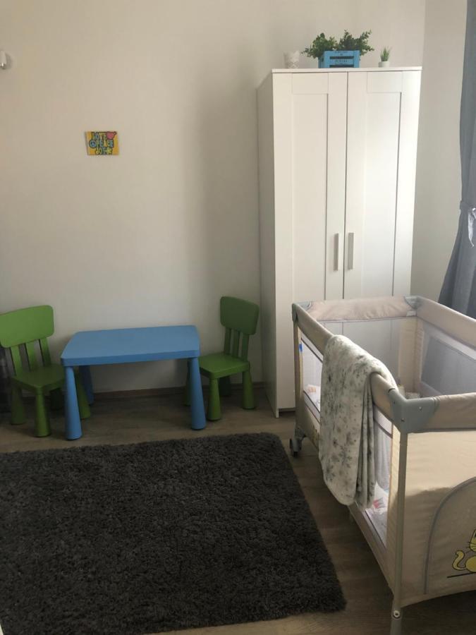 Appartement Katus Apartman à Eger Extérieur photo