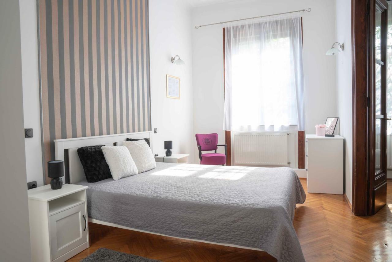 Appartement Katus Apartman à Eger Extérieur photo