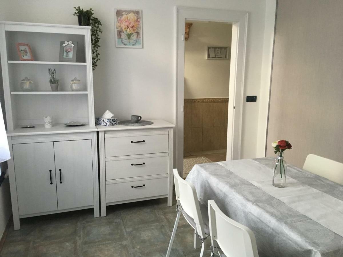 Appartement Katus Apartman à Eger Extérieur photo